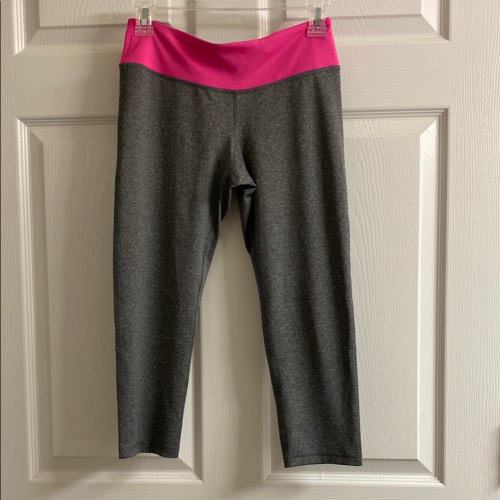 90 Degree By Reflex Gray and Pink Capris Stretchy Athletic Wear